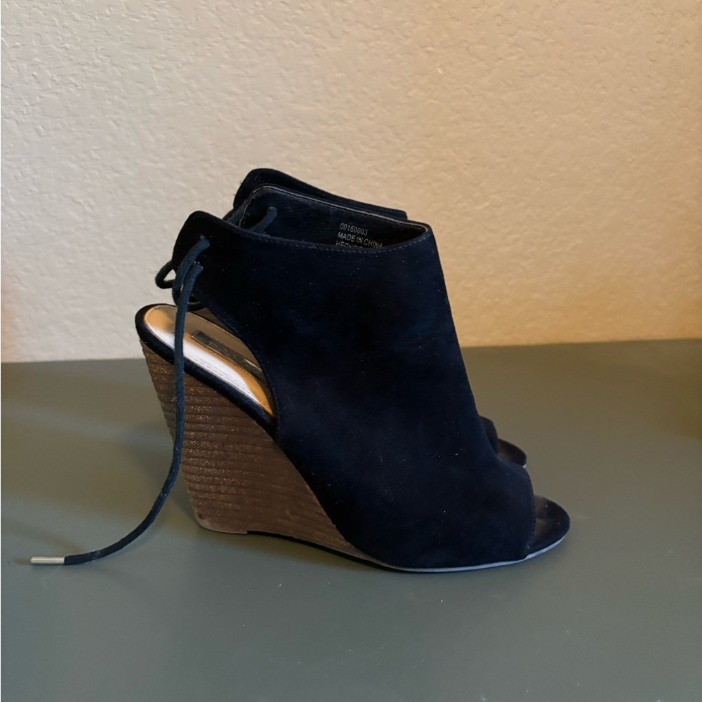 Black heels 
Size 7